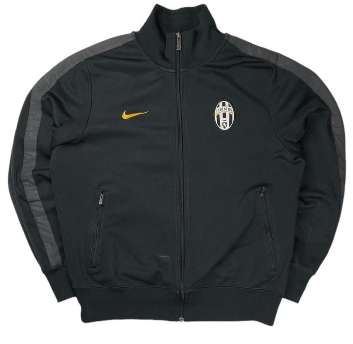 Vintage Juventus jacket
